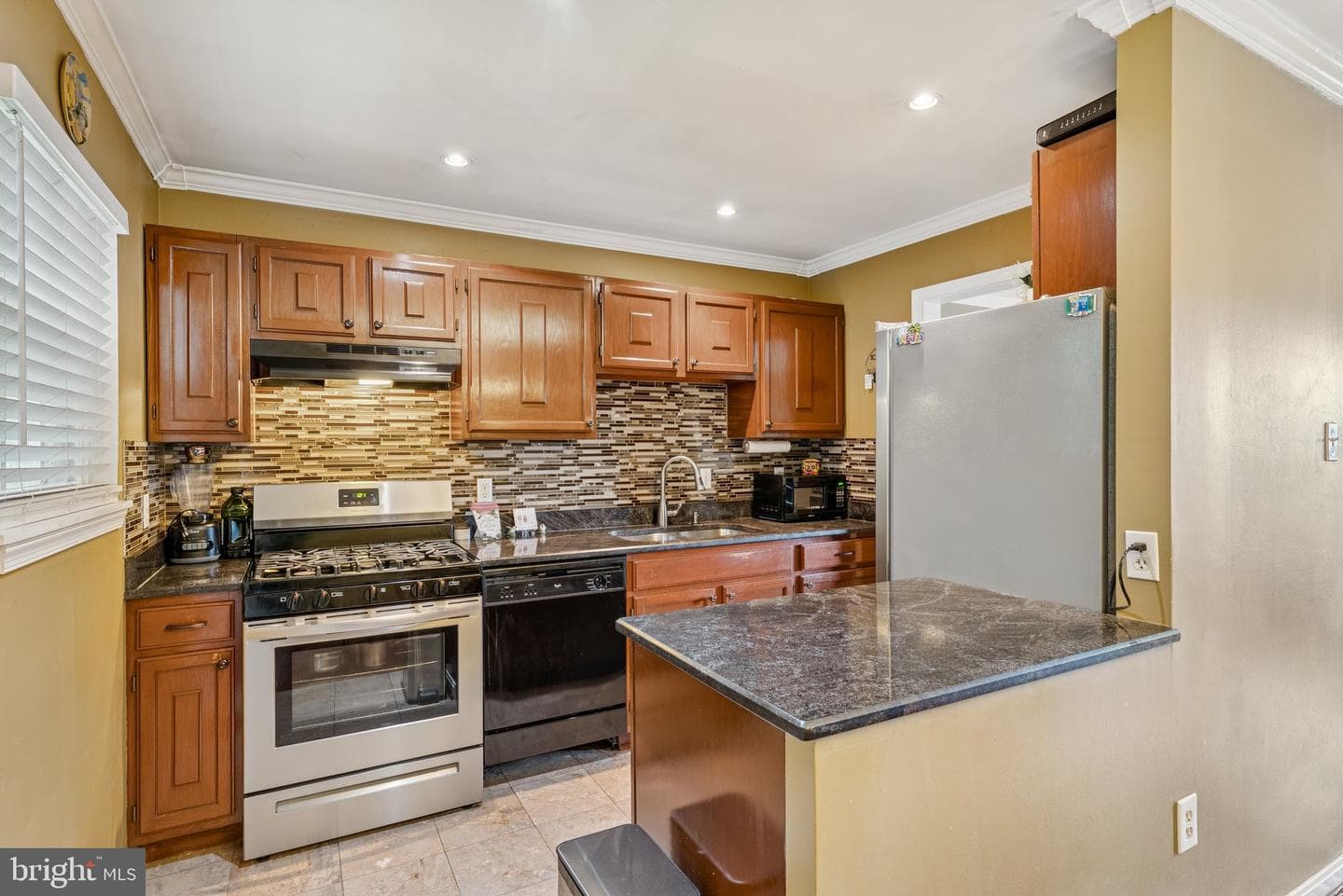 5832 Riverside Drive photo 6