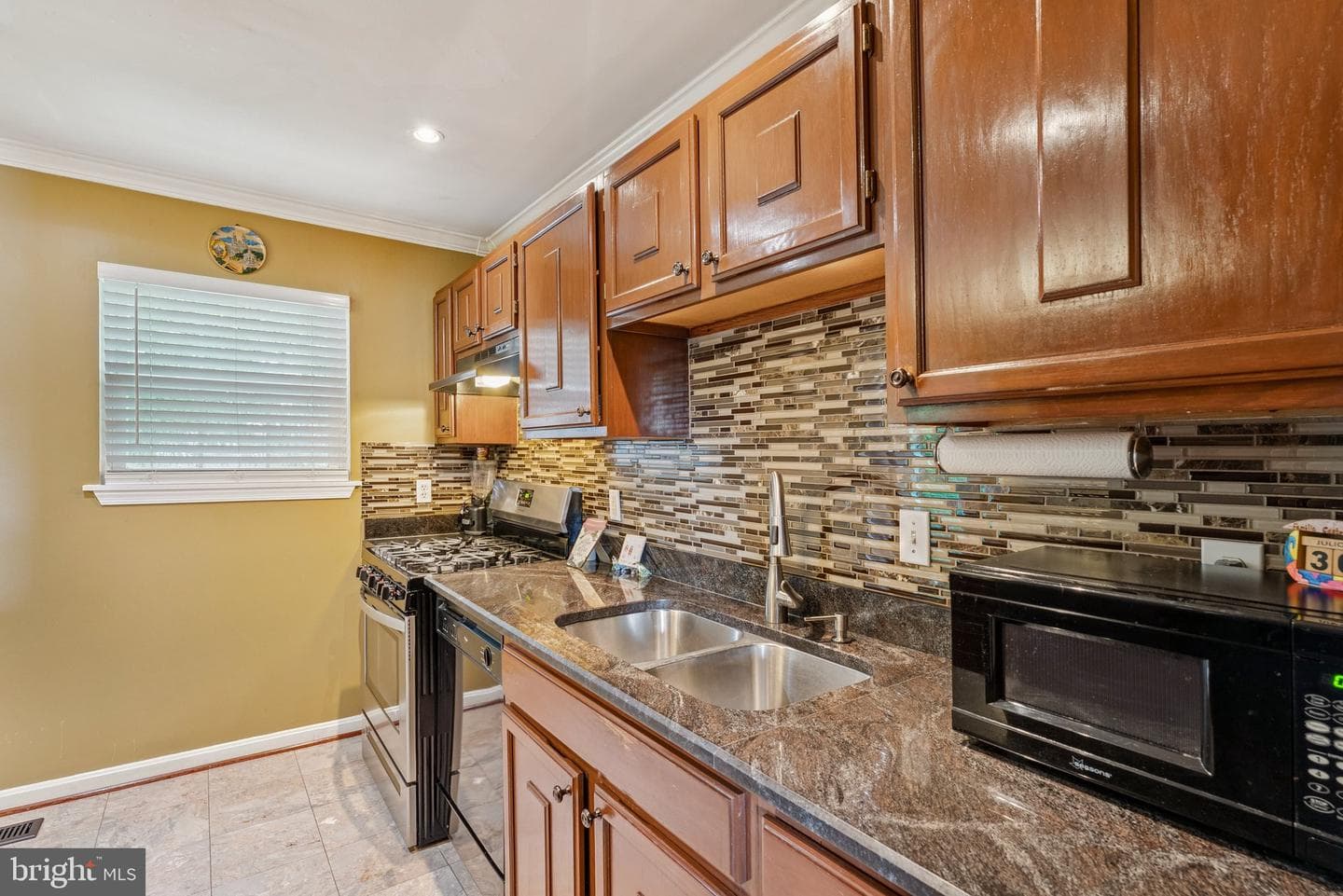 5832 Riverside Drive photo 8