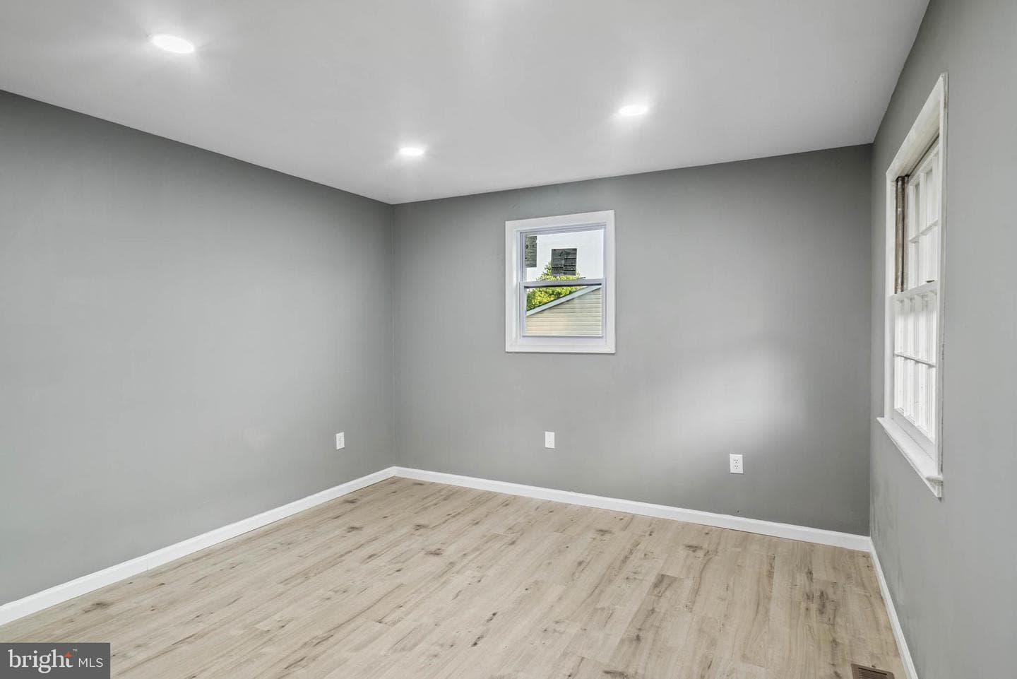 4307 Kenwood Drive photo 6