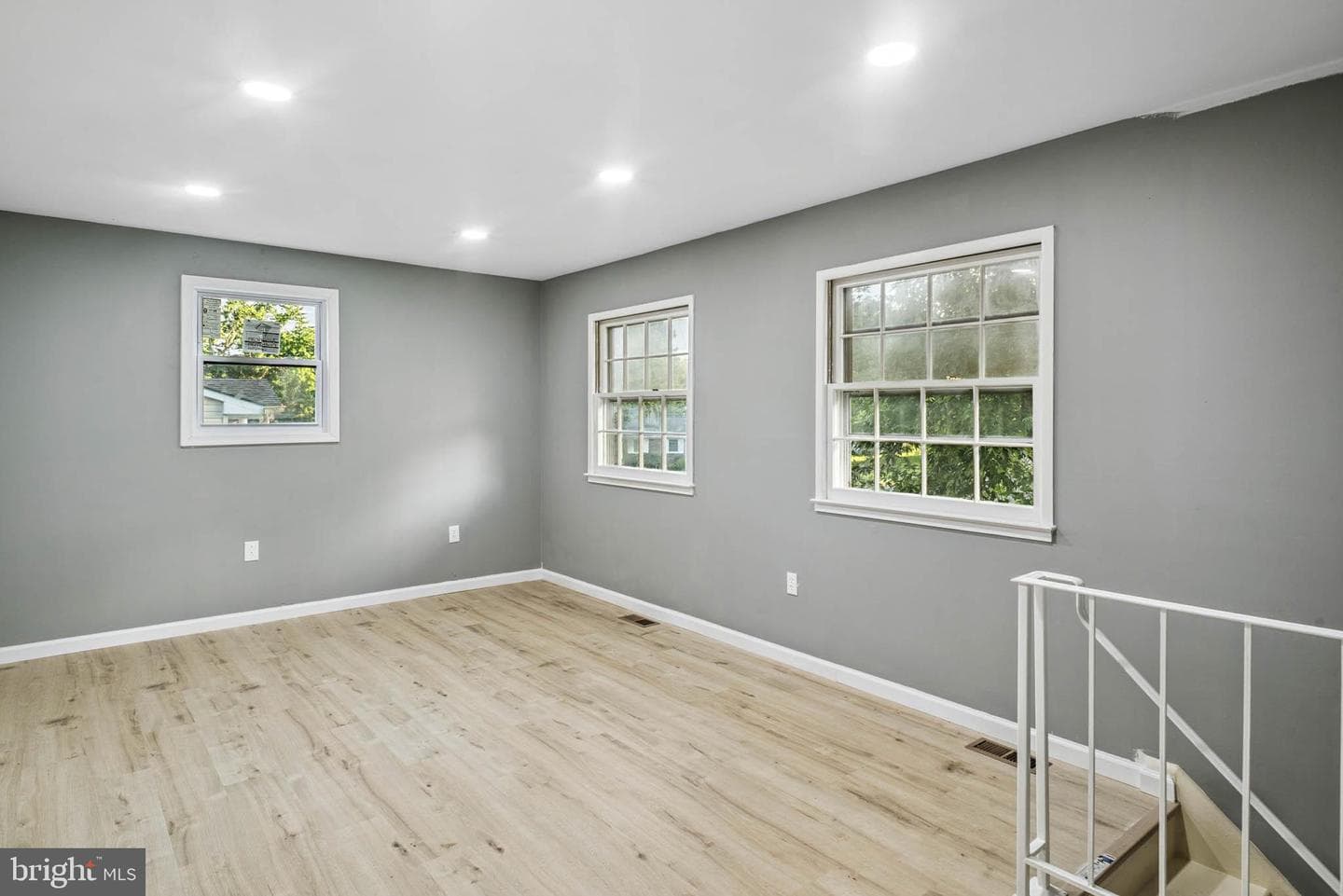 4307 Kenwood Drive photo 8