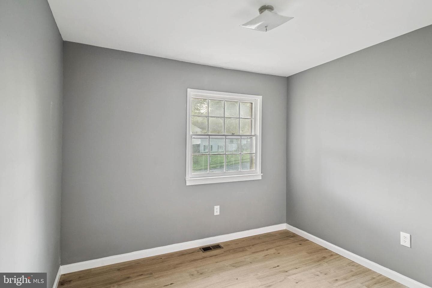 4307 Kenwood Drive photo 9