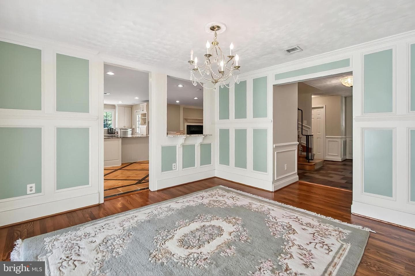 12118 Dumfries Road photo 11