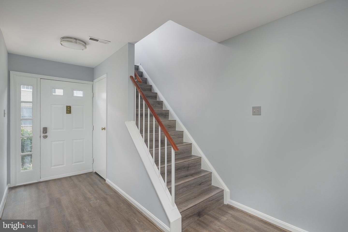 10545 Stonington Lane photo 4