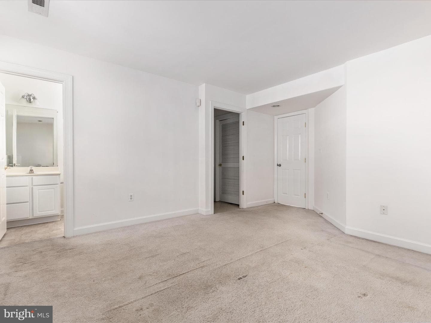 8105 Rainwater Circle photo 6