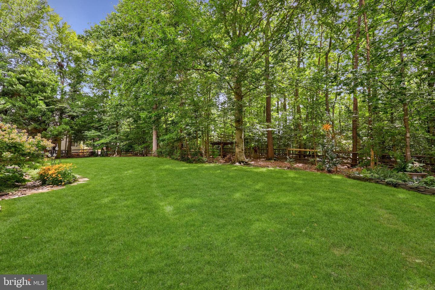 6843 Lochmere Drive photo 40