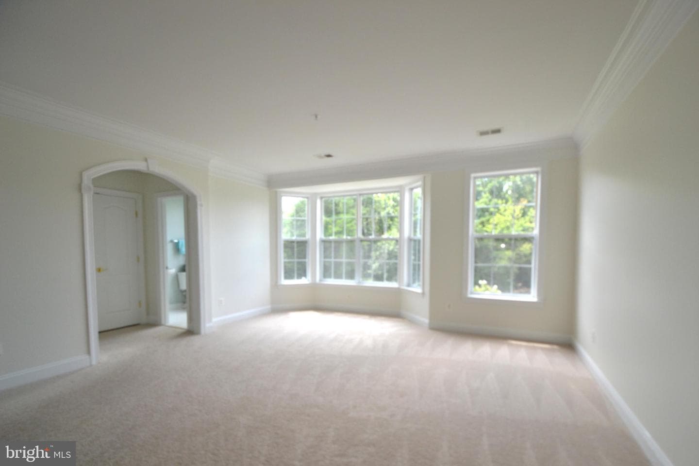 14853 Cloverdale Road photo 4