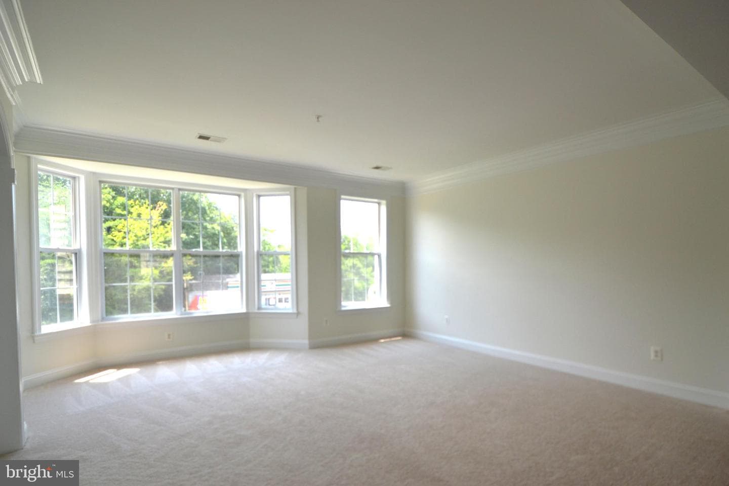 14853 Cloverdale Road photo 6