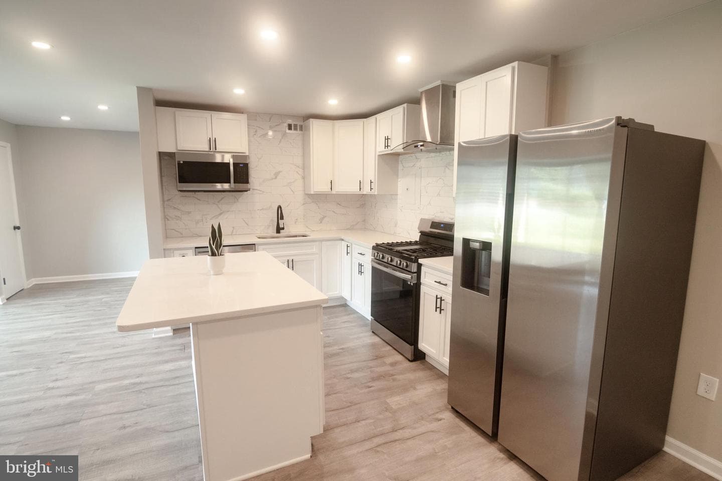 1550 Renate Drive #101 photo 3