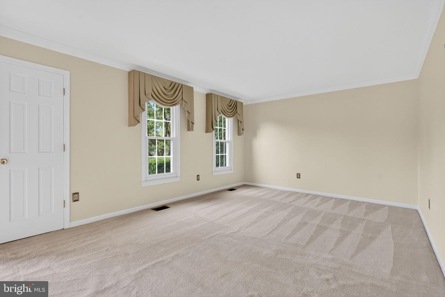 4019 Latham Drive photo 11
