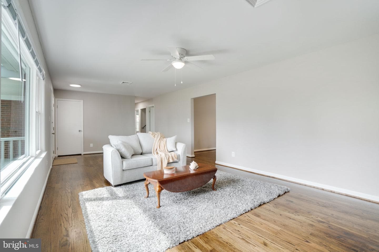 1102 Burton Street photo 12