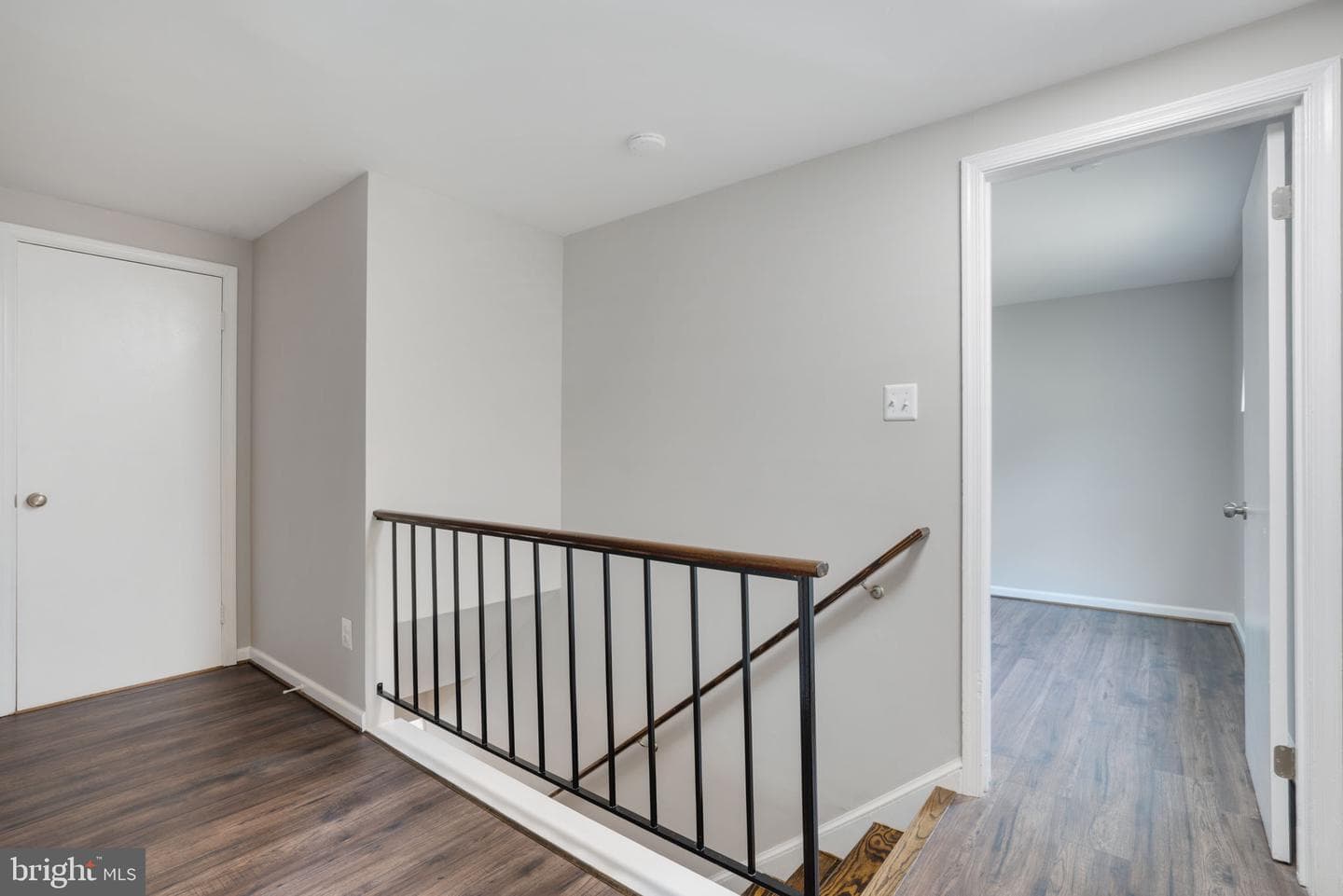 1102 Burton Street photo 41