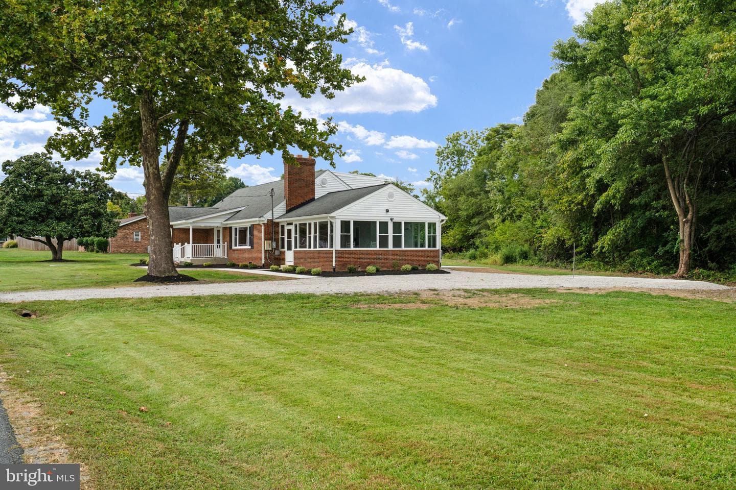 1102 Burton Street photo 53
