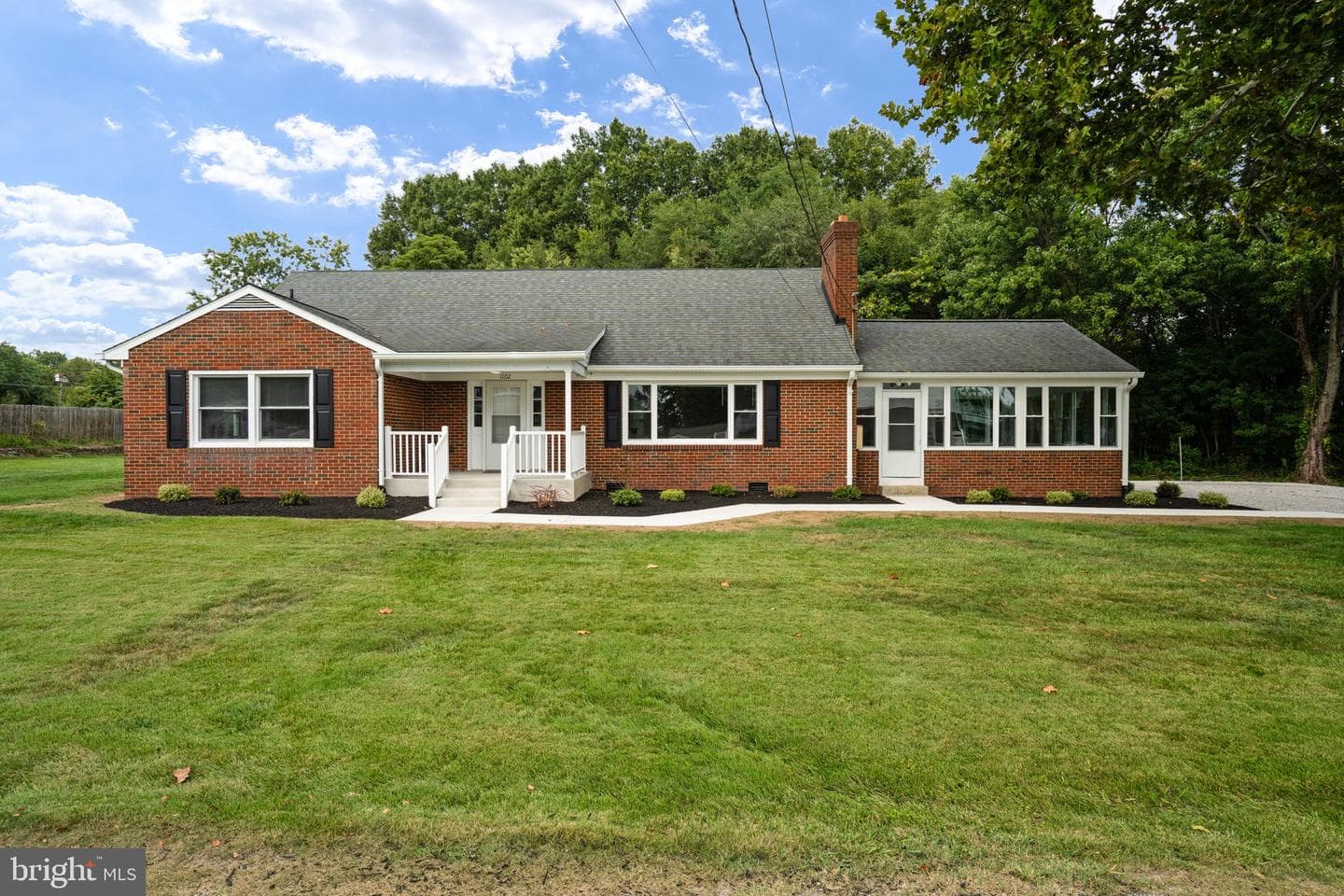 1102 Burton Street photo 6