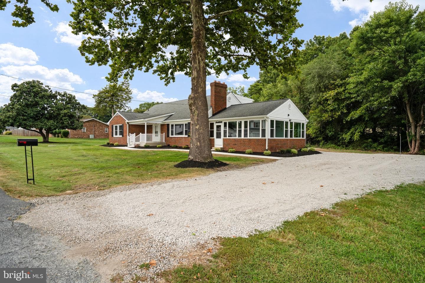 1102 Burton Street photo 7
