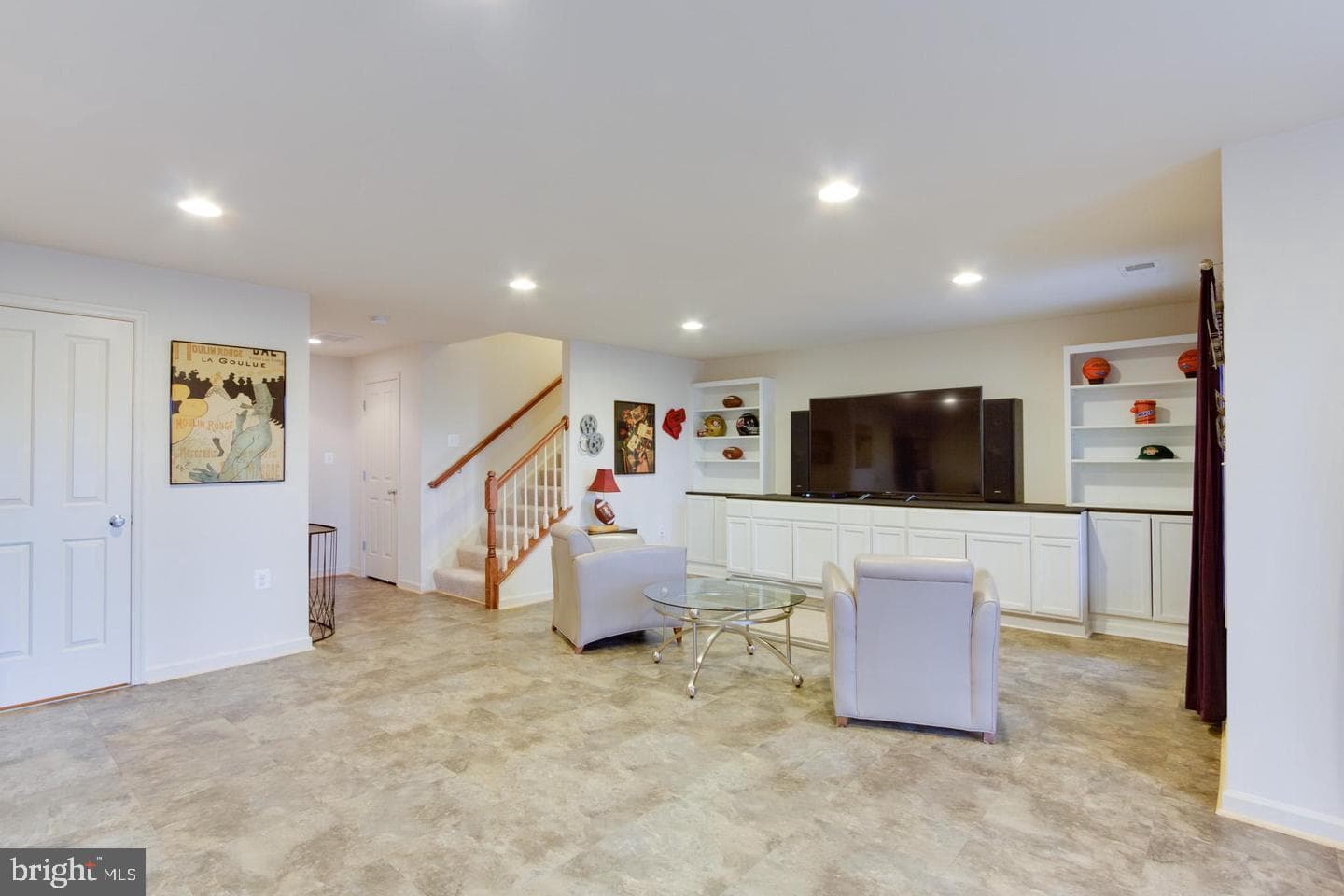 6679 Bartrams Forest Lane photo 46