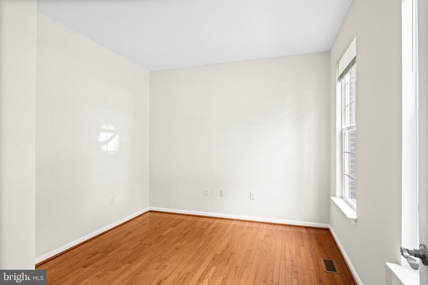 15561 Toddsbury Lane photo 6