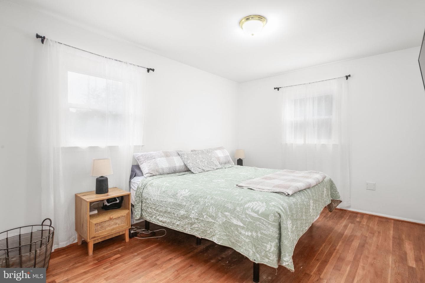 14321 Belleville Avenue photo 13