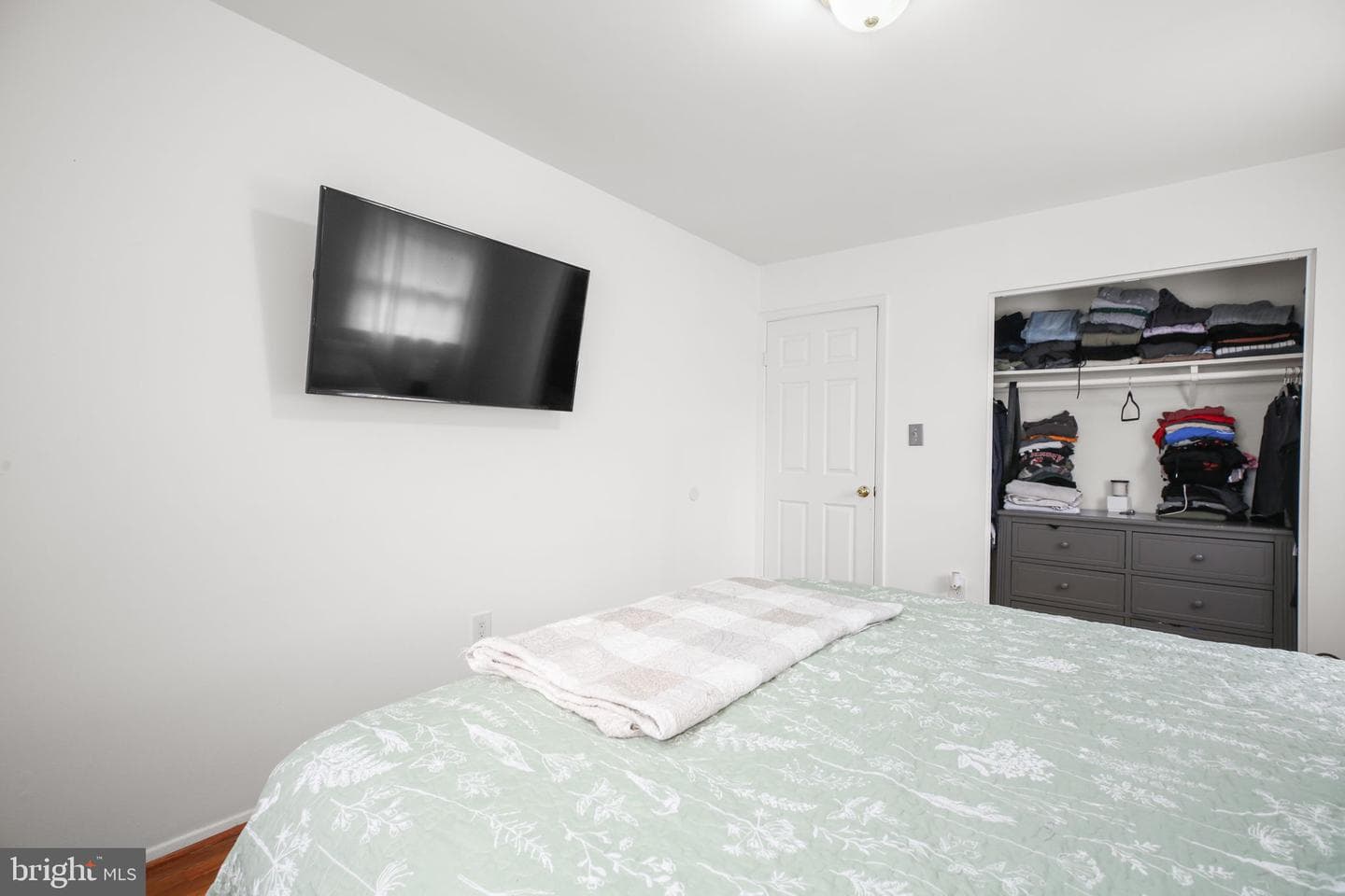 14321 Belleville Avenue photo 15