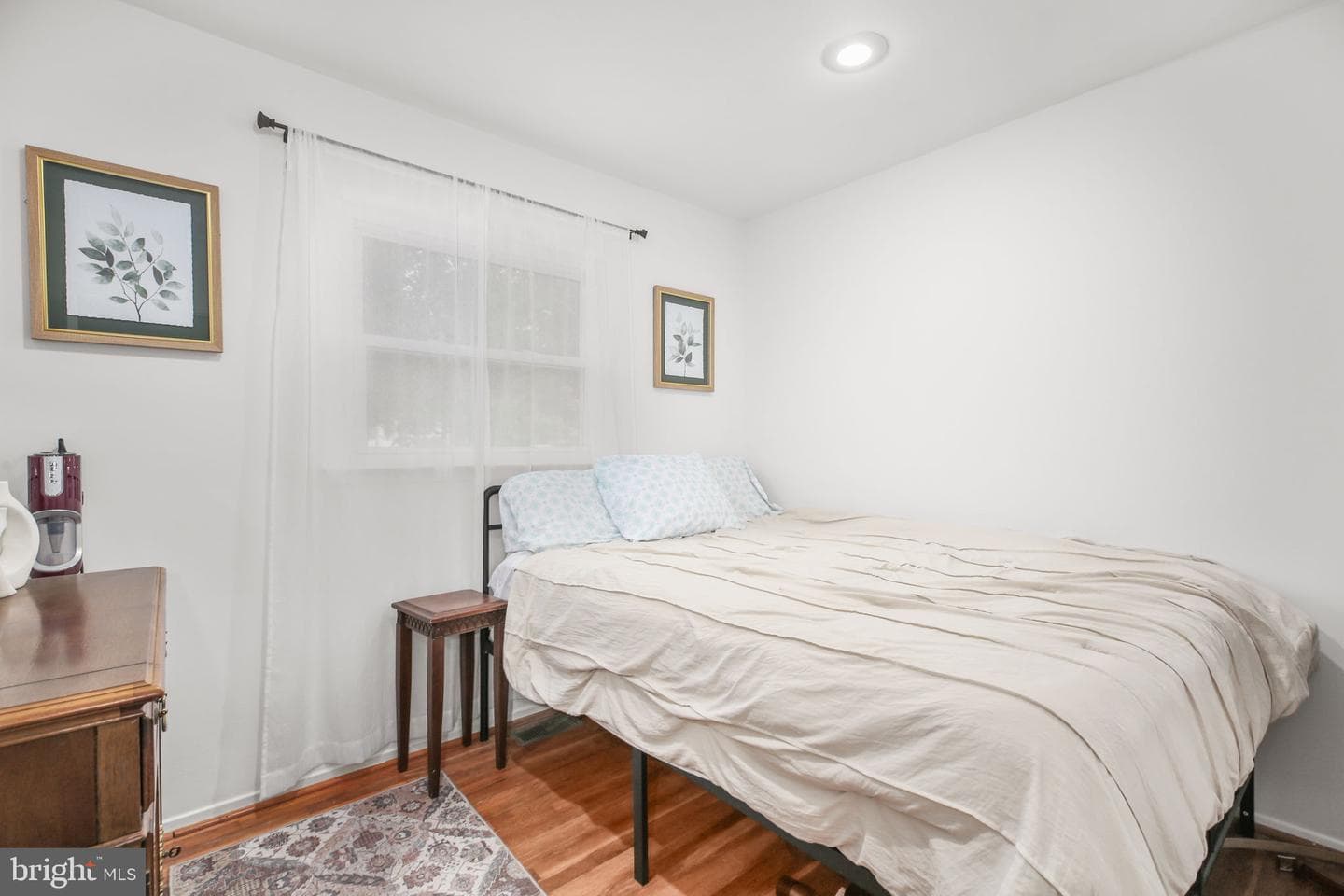 14321 Belleville Avenue photo 16