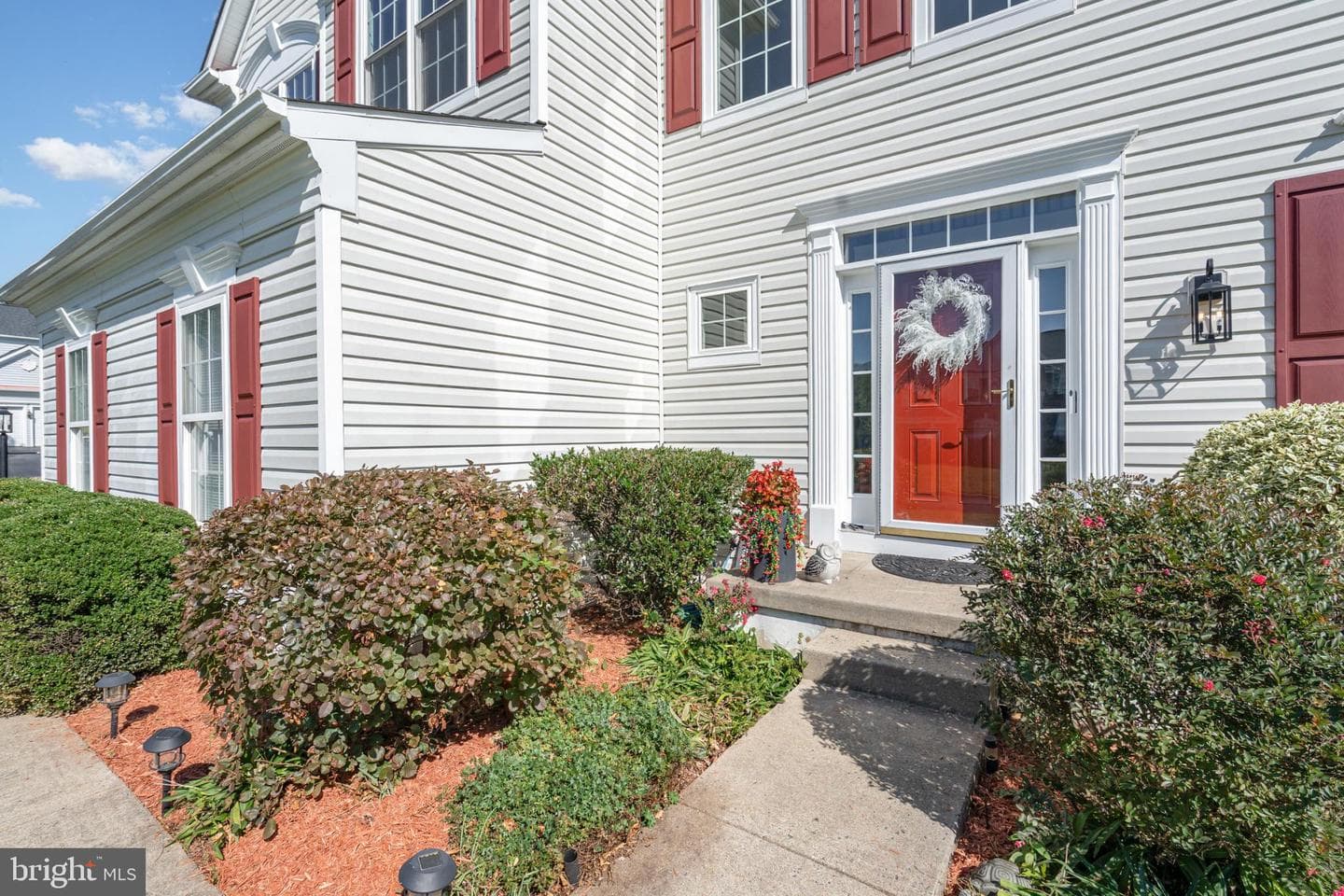 5917 Moonbeam Drive photo 2