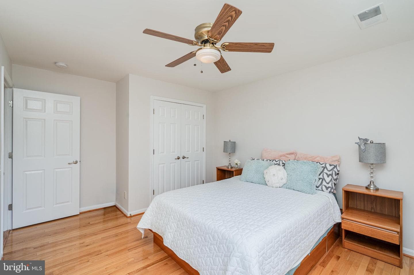 5917 Moonbeam Drive photo 32