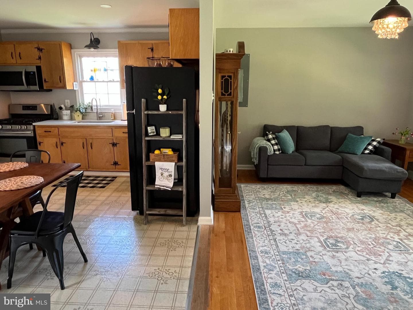 11817 Colvin Lane photo 6
