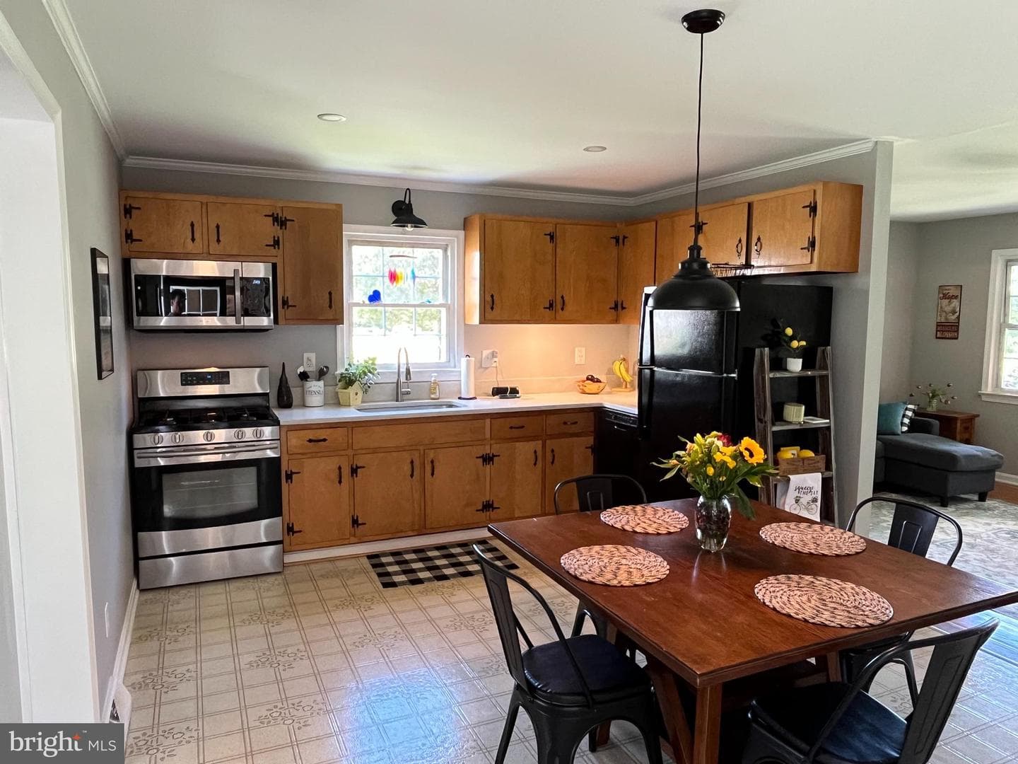 11817 Colvin Lane photo 8