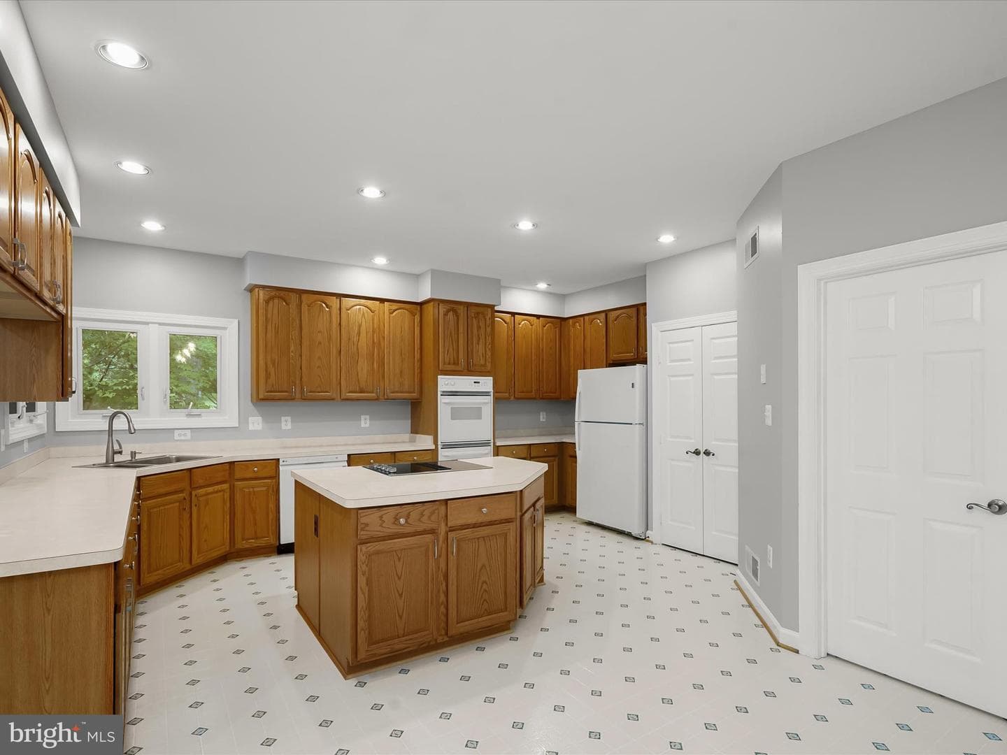 10940 Meanderview Court photo 14