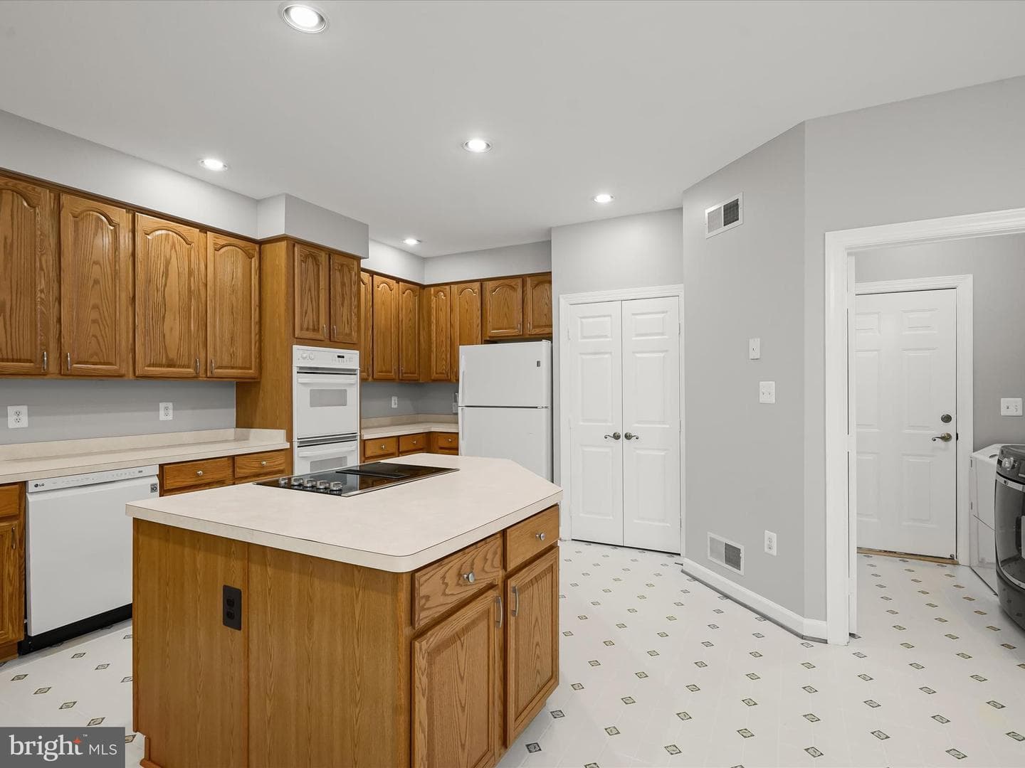 10940 Meanderview Court photo 18