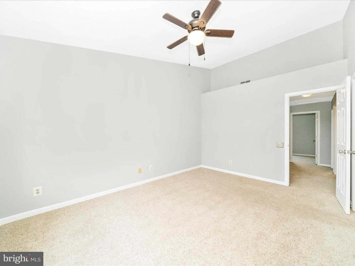 2661 McGuffeys Court photo 24