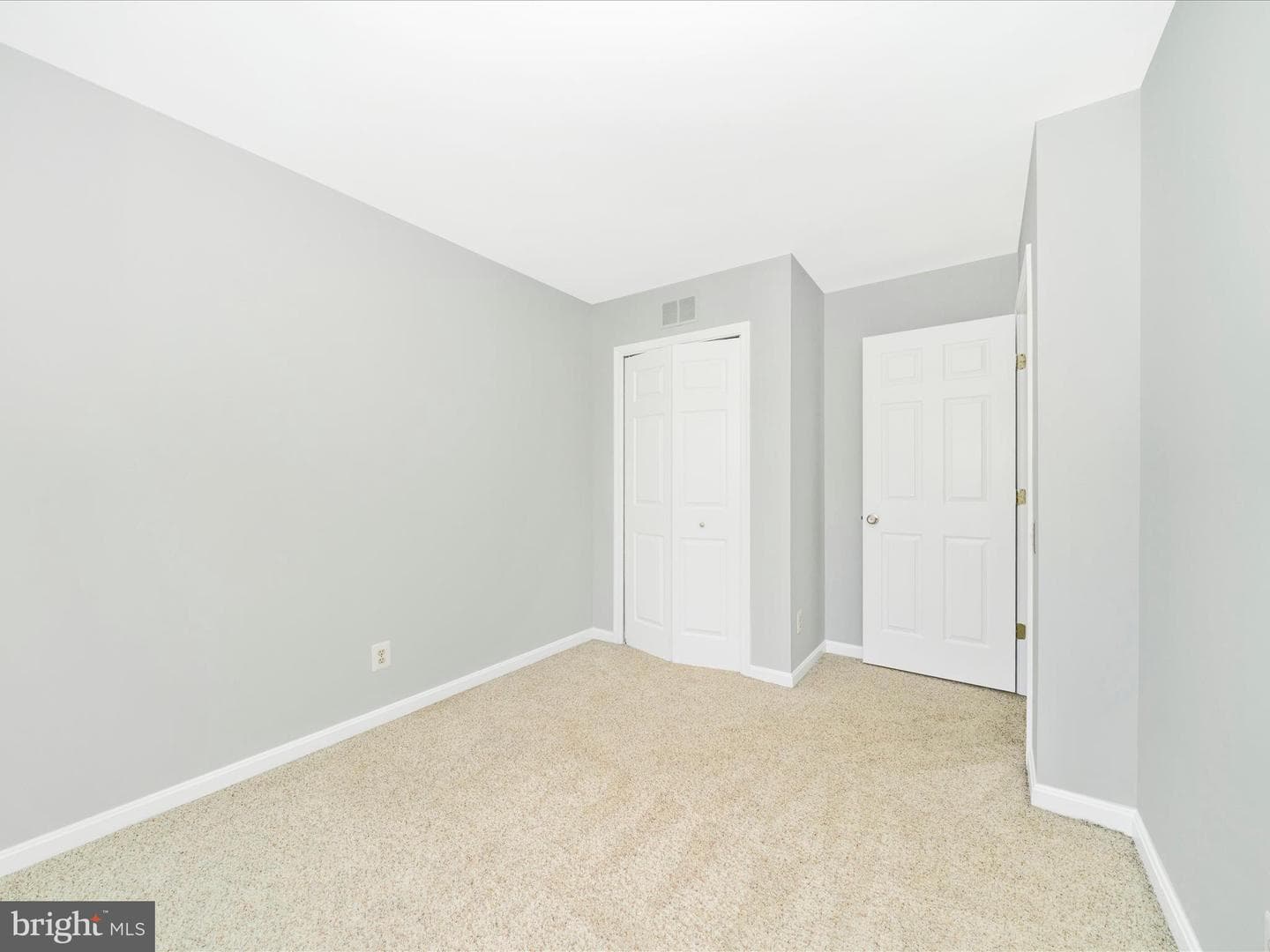 2661 McGuffeys Court photo 34