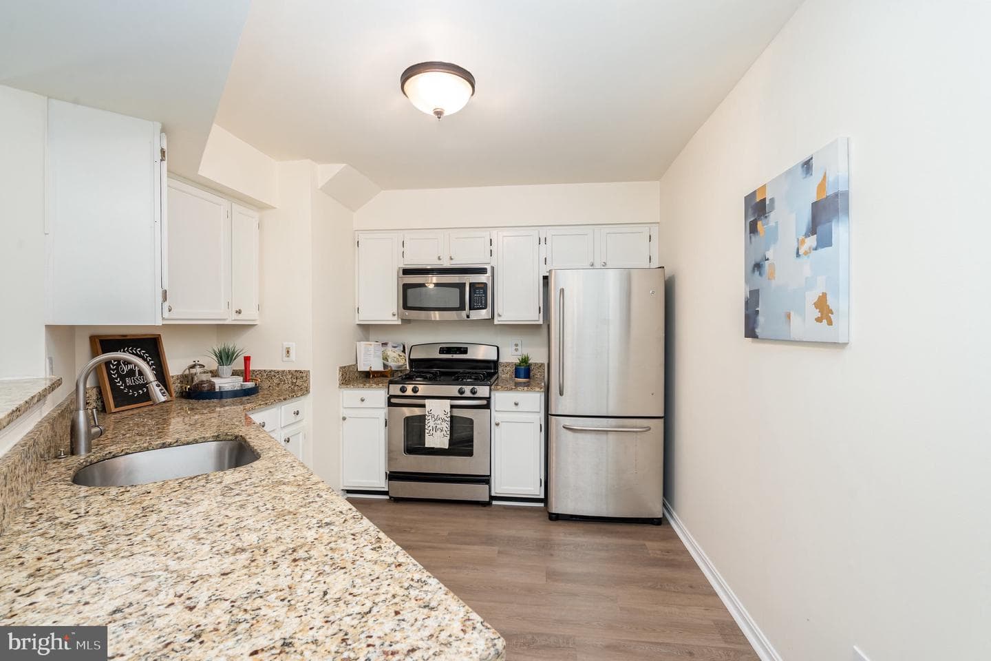 4068 Chetham Way photo 12