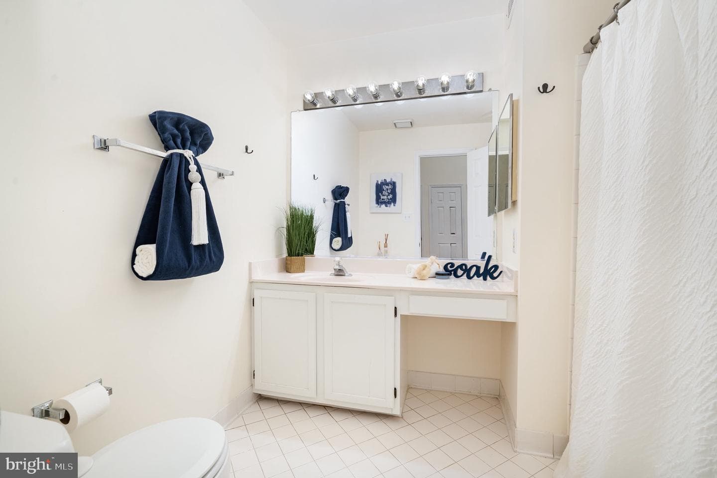 4068 Chetham Way photo 26