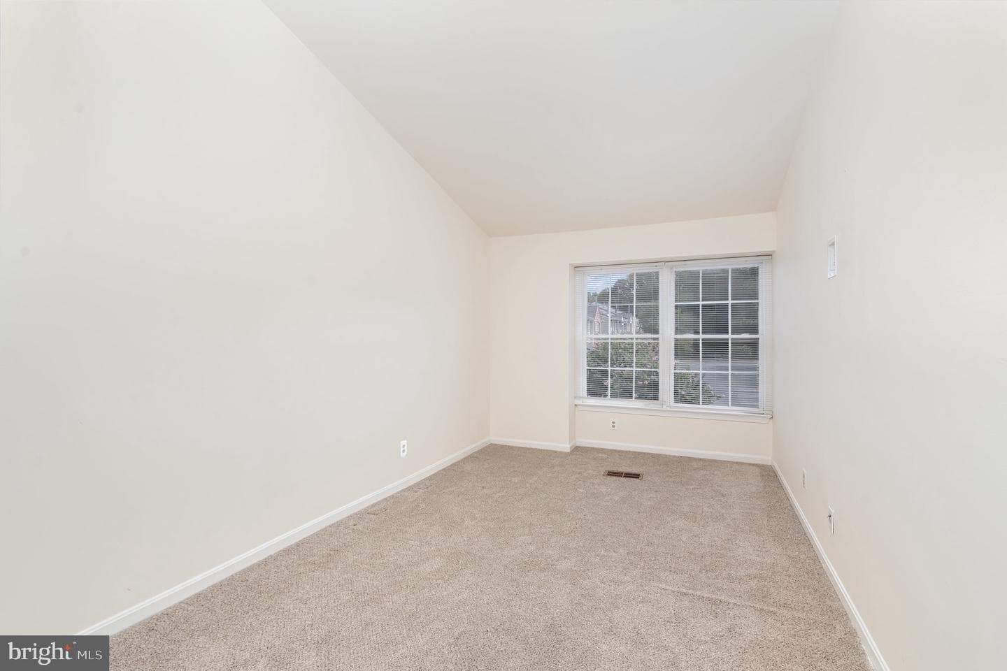 4068 Chetham Way photo 27