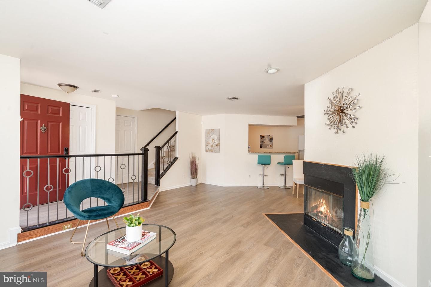 4068 Chetham Way photo 6