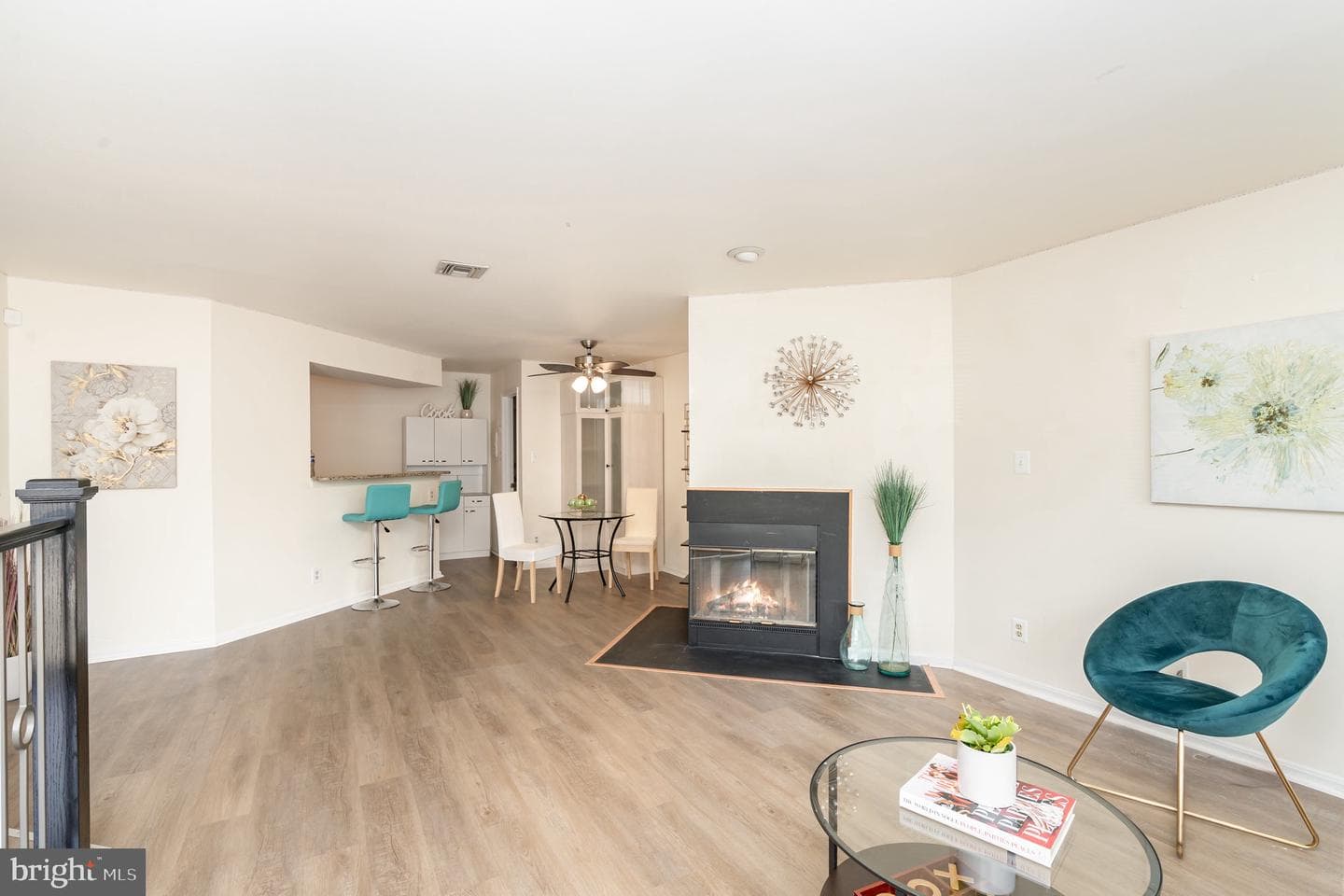 4068 Chetham Way photo 8