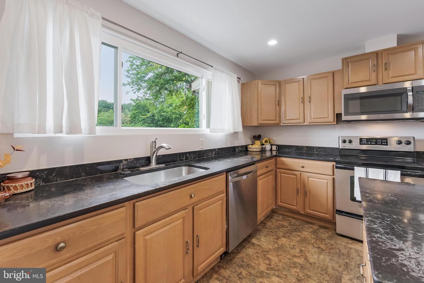 15353 Grist Mill Terrace photo 10
