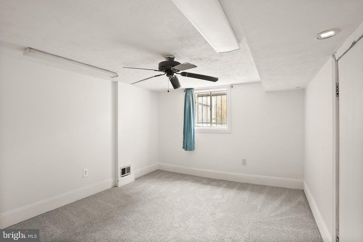 7726 Amherst Drive photo 34