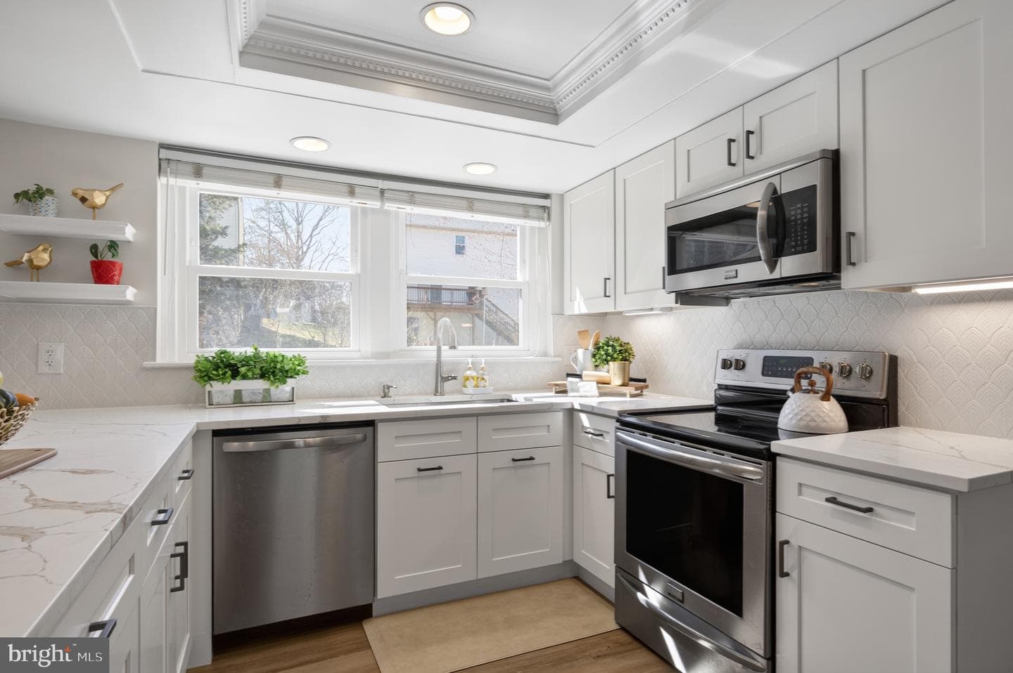 15310 Iris Lane photo 15
