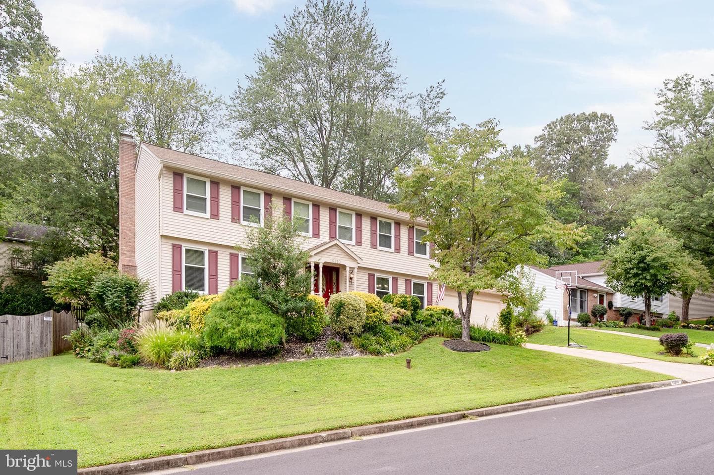 15310 Iris Lane photo 2