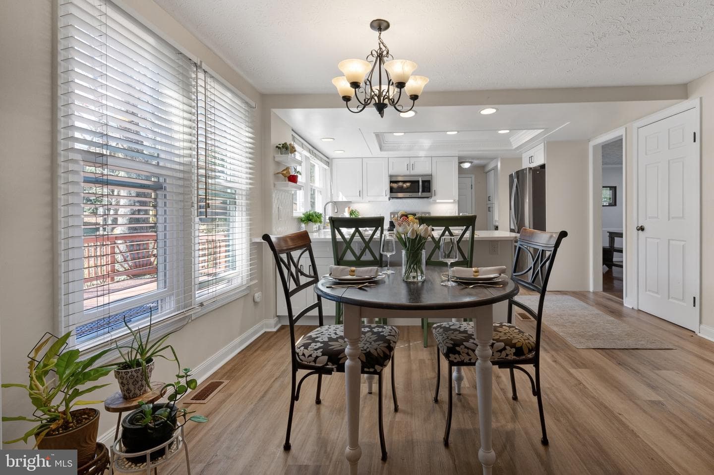 15310 Iris Lane photo 23