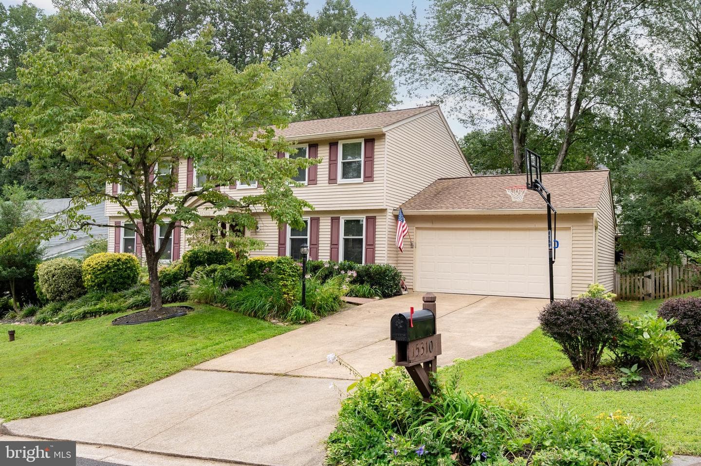 15310 Iris Lane photo 3