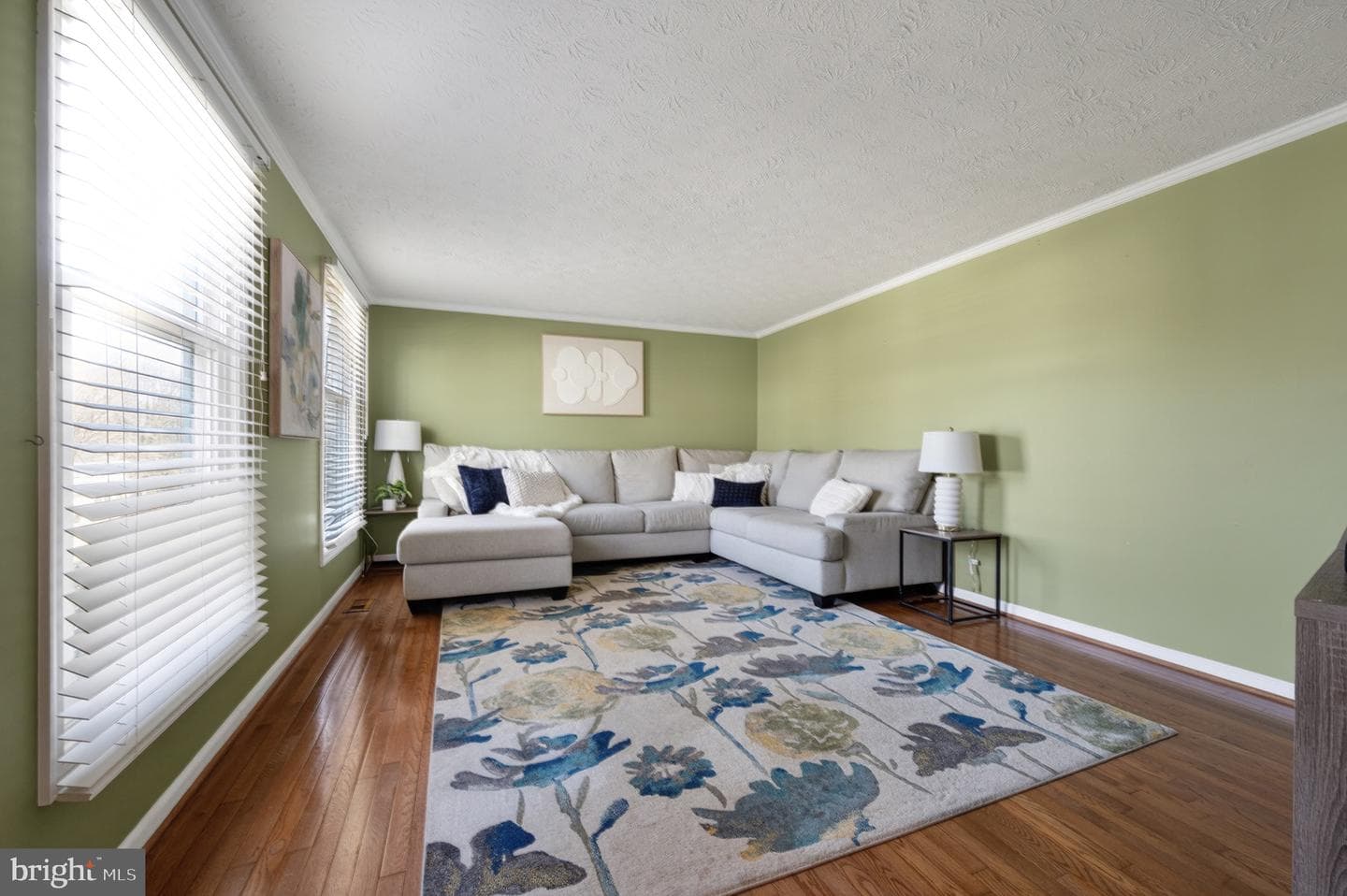 15310 Iris Lane photo 37