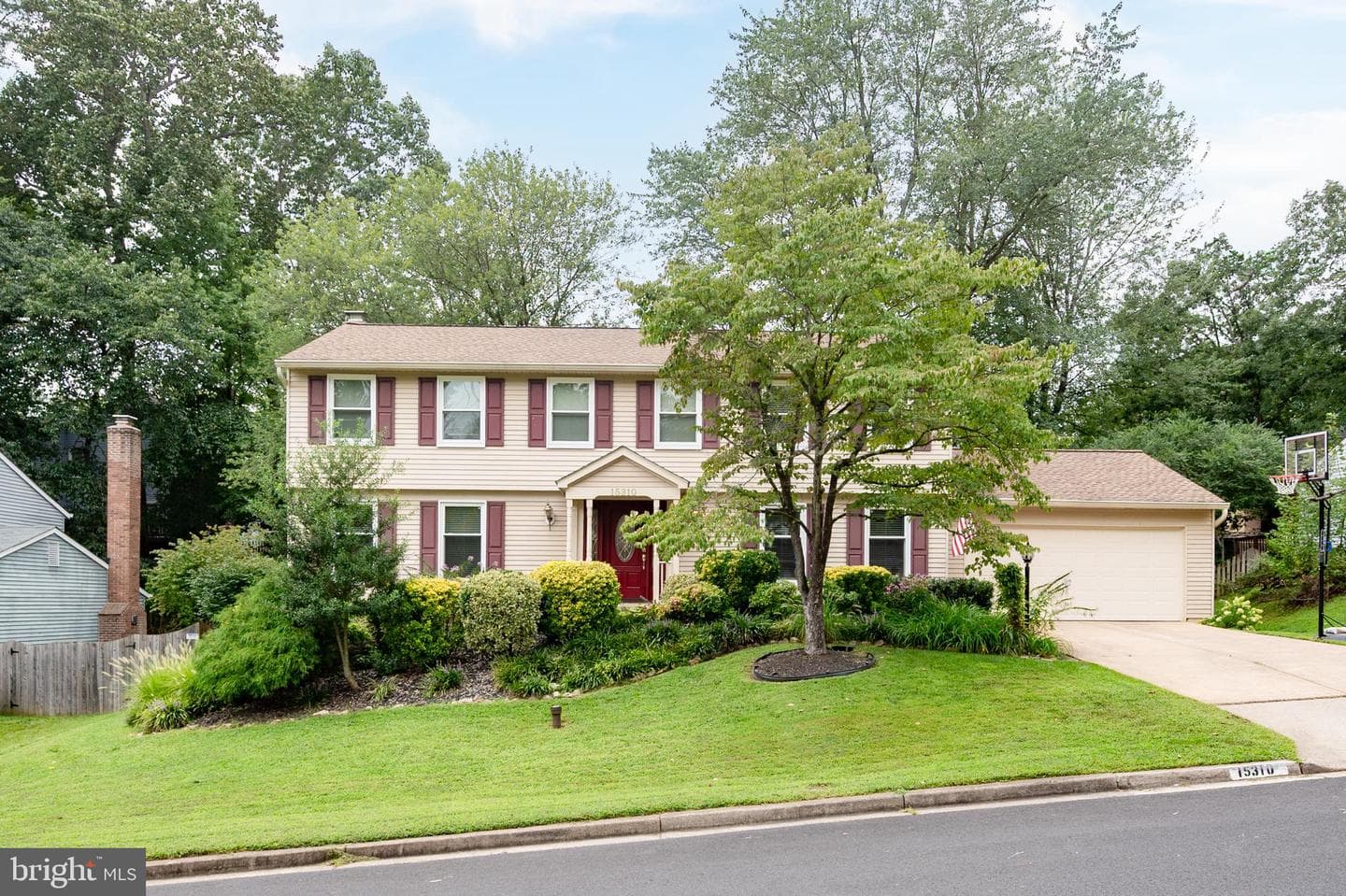 15310 Iris Lane photo 4