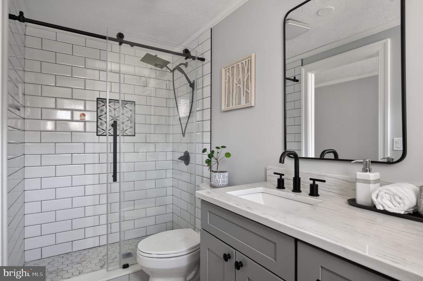 15310 Iris Lane photo 45