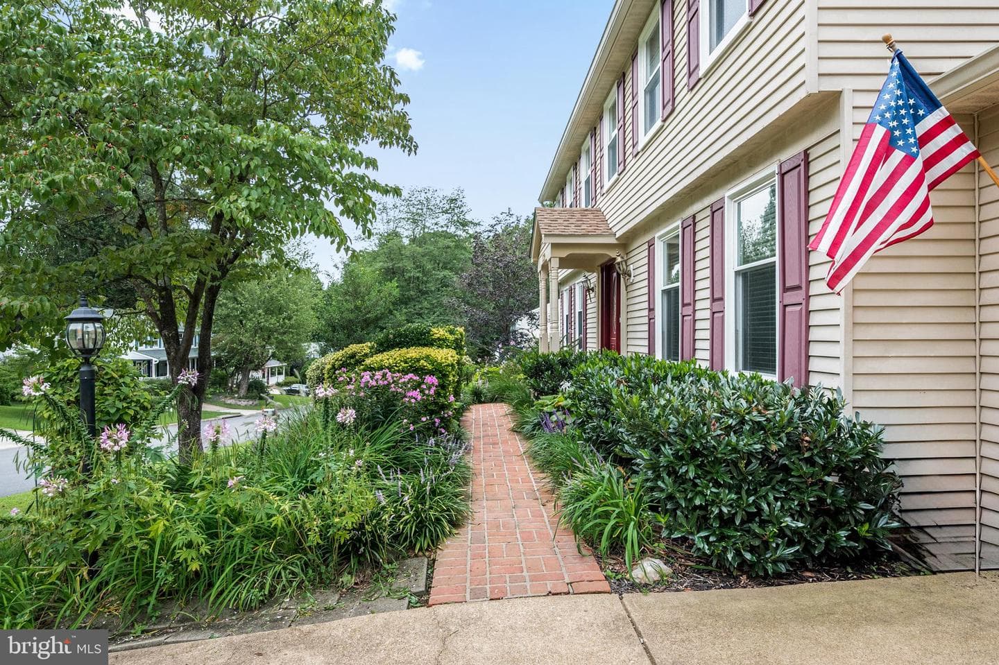 15310 Iris Lane photo 5