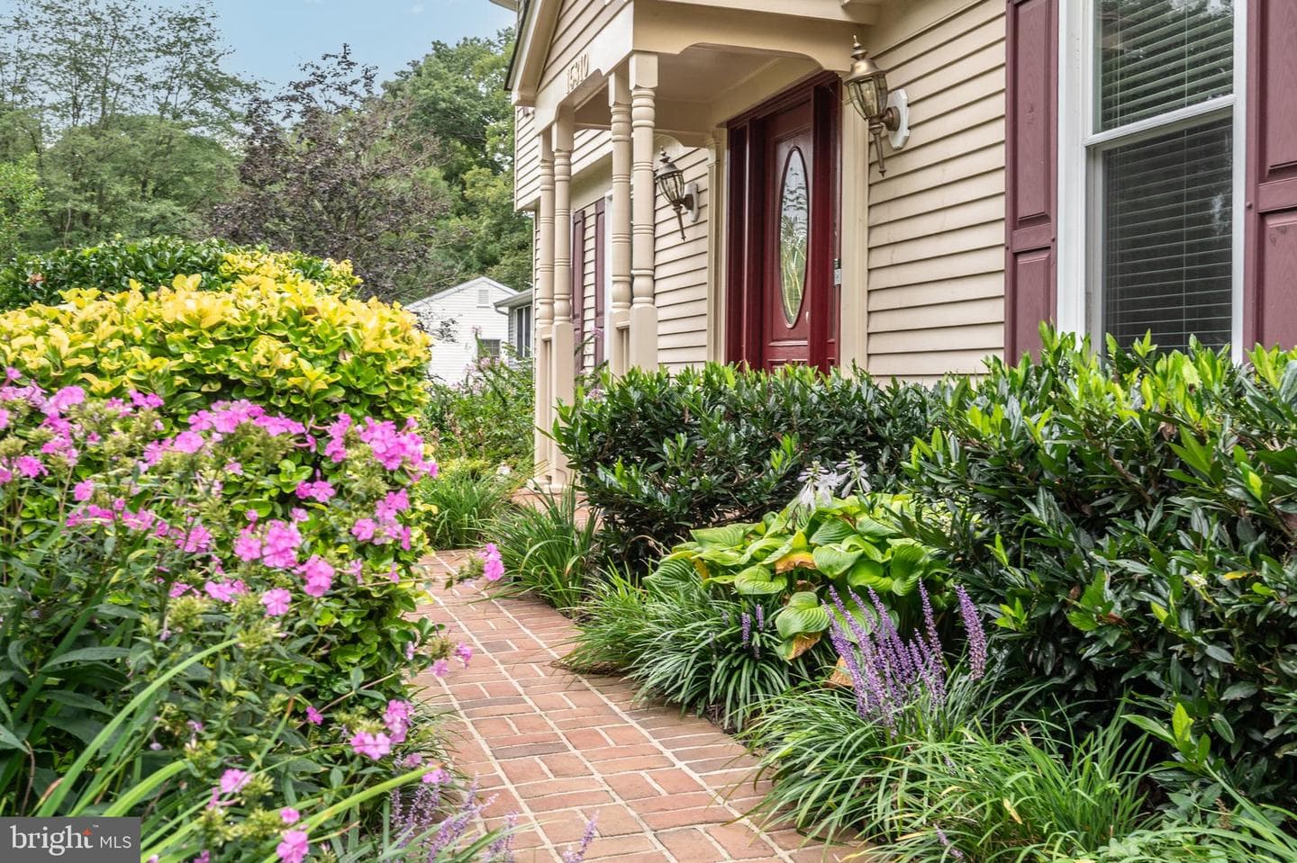 15310 Iris Lane photo 6