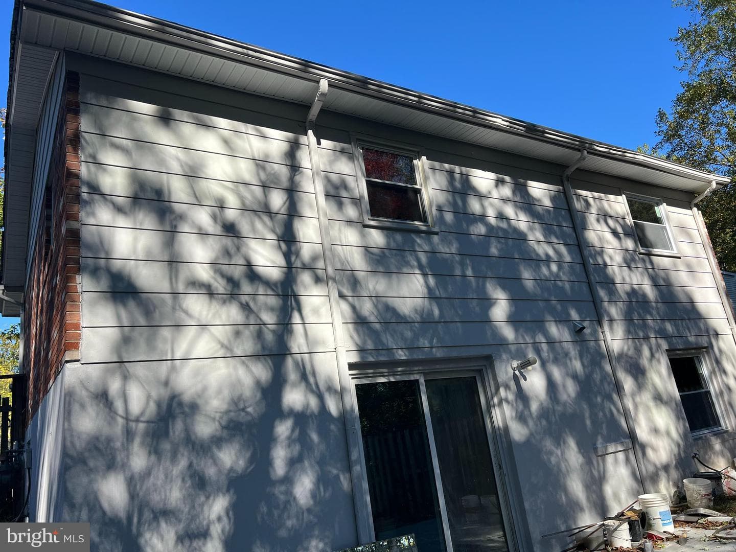 14657 Cloverdale Road photo 2