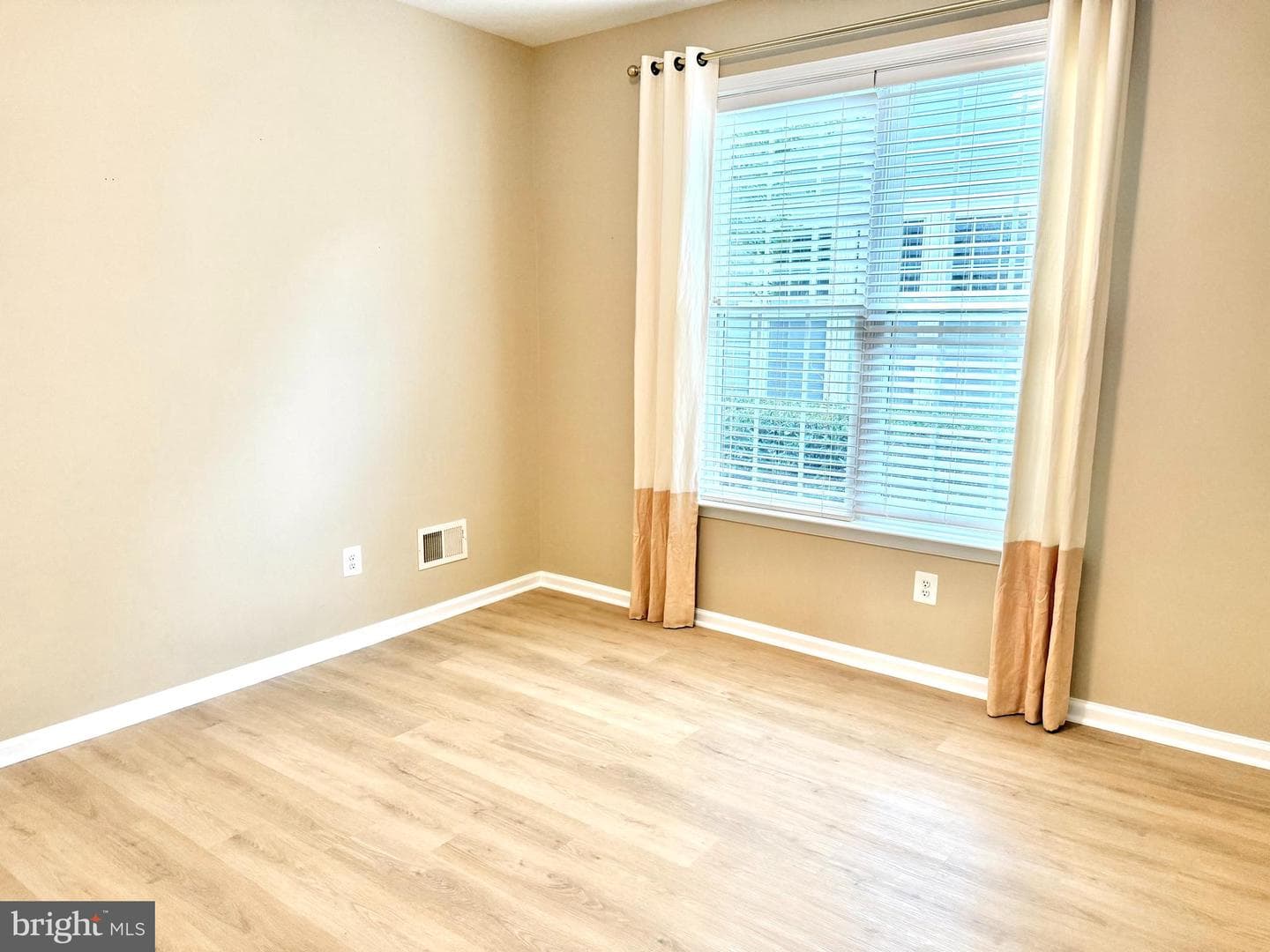 13737 Heritage Valley Way photo 23