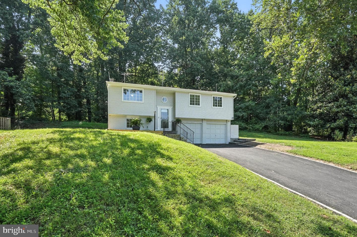 2527 Tabor Court photo 1